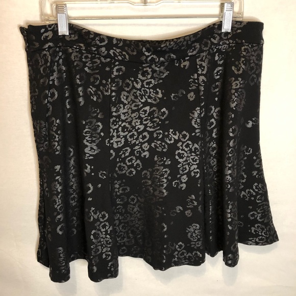 Barney’s of New York black leopard print skirt - Picture 5 of 5